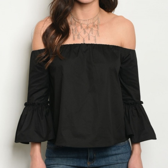 Tops - Strapless Black Shirt